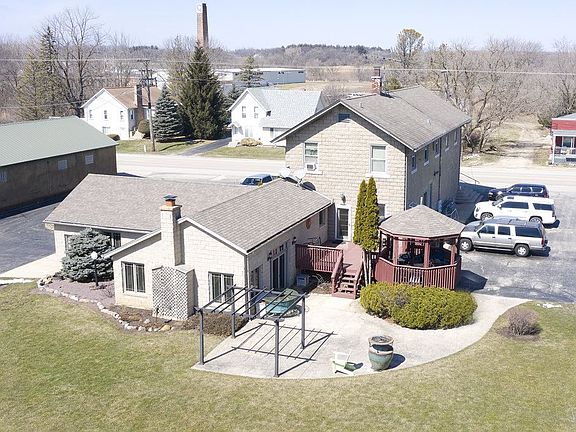 5th image of 15909 Nelson Rd