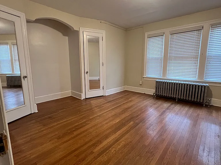 522 N Saint George St — Photo 11
