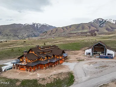 m*い様 house on the hill m*い様 house on the hill m*い様 house on