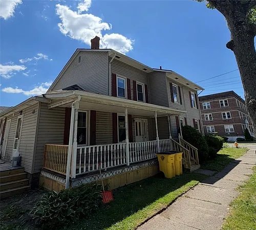 352 Walnut St Photo 1