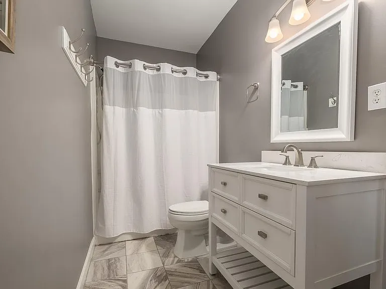 723 S Boylan Ave #101 — Photo 8