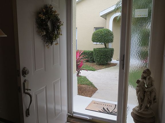 3rd image of 5612 Greenwood Cir