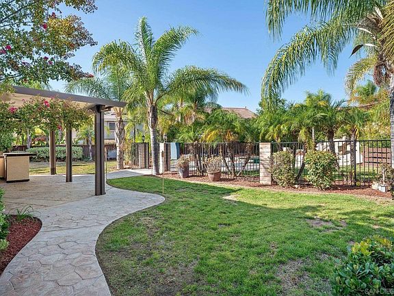 4th image of 23600 Desert Oak Ln
