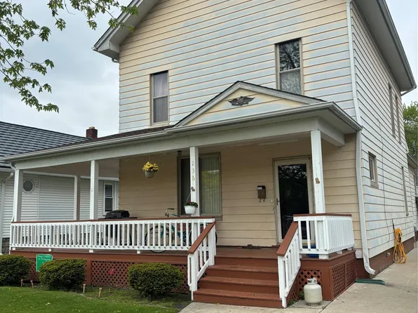 236 S Elizabeth St, Marine City, MI 48039