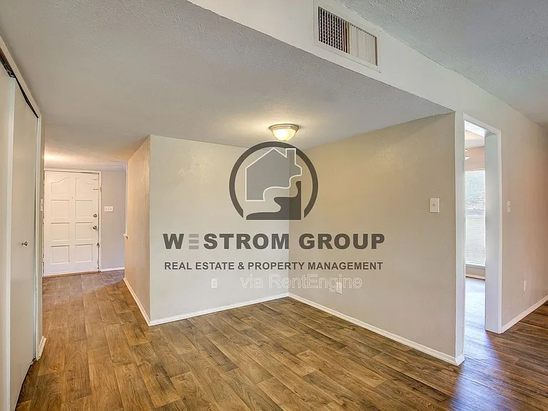 7801 Summerglen Rd — Photo 18