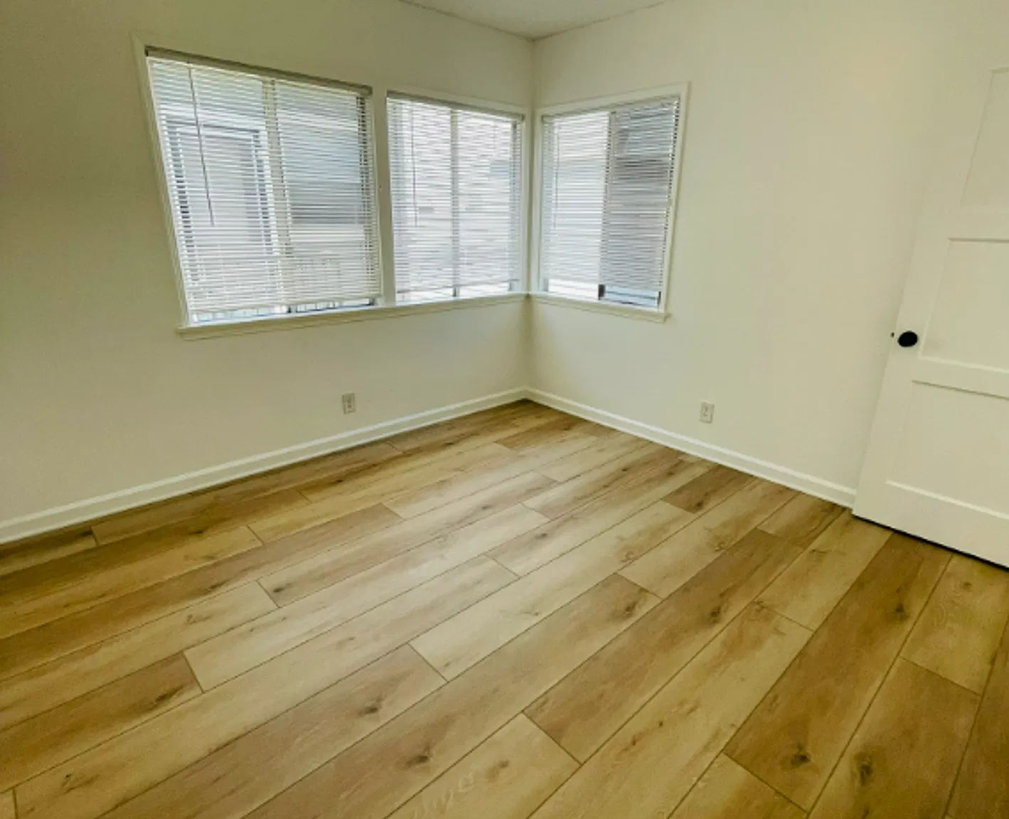 Lomelk Bungalows LLC — Photo 3