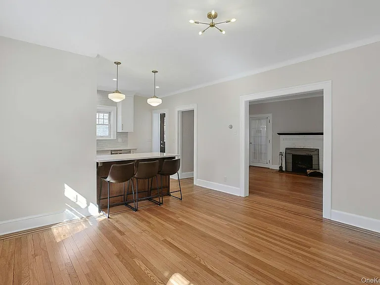 10 Robins Rd — Photo 11