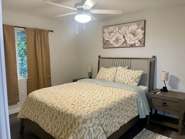 NW 1st Pl — Photo 22