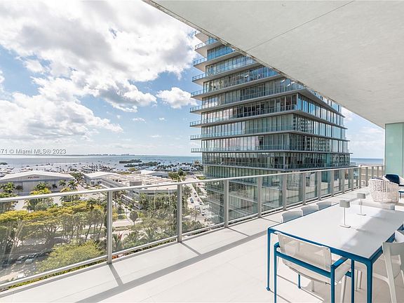 4th image of 2669 S Bayshore Dr #902