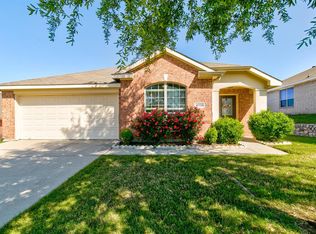 10316 Nelson Dr, Benbrook, TX 76126