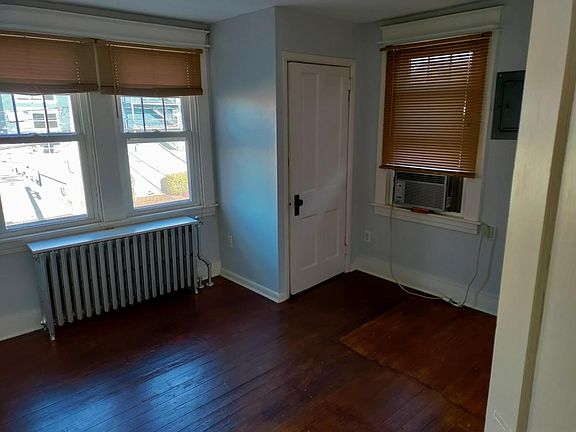 5th image of 415 Severn Ave APT 2