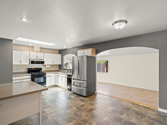 5th image of 3129 Tristian Ave