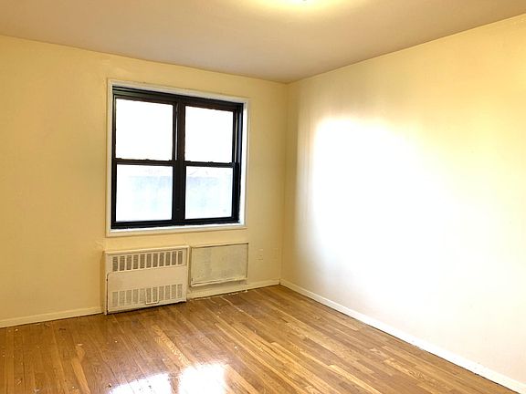 5th image of 1100 Warburton Ave APT 2M