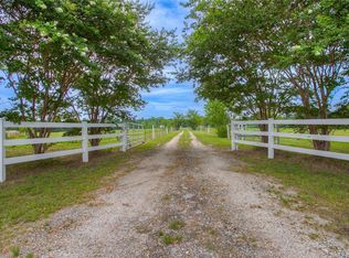 150 Canyon Run Blvd, Huntsville, TX 77320