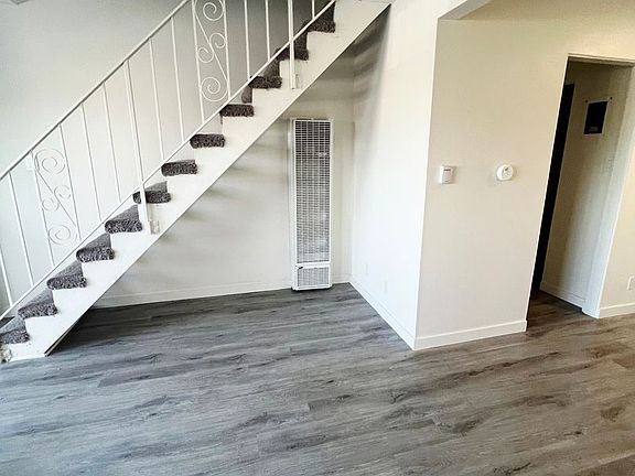 4th image of 2456-58 S New Ave #D