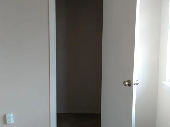 608 Tennessee St APT 6, Graham, TX 76450