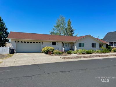 703 Panorama Dr, Moscow, ID, 83843