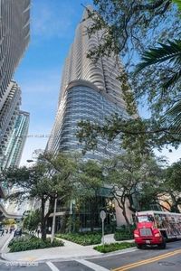 1000 Brickell Plz #4110, Miami, FL, 33131