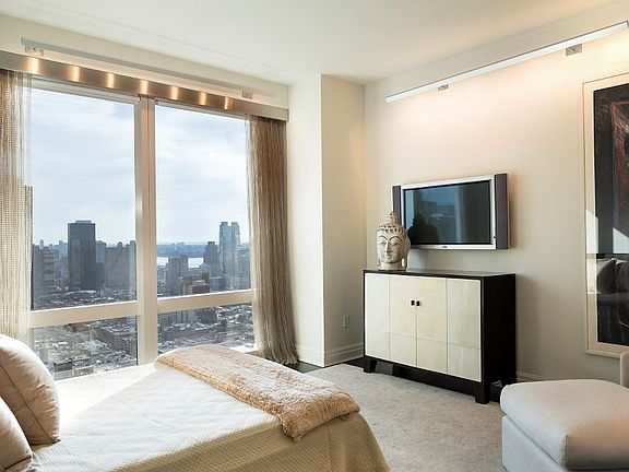 5th image of 80 Columbus Cir Unit 56D