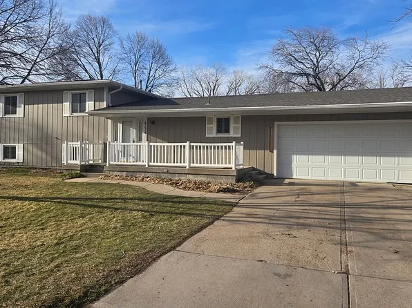 4234 Arizona Ave, Grand Island, NE 68803