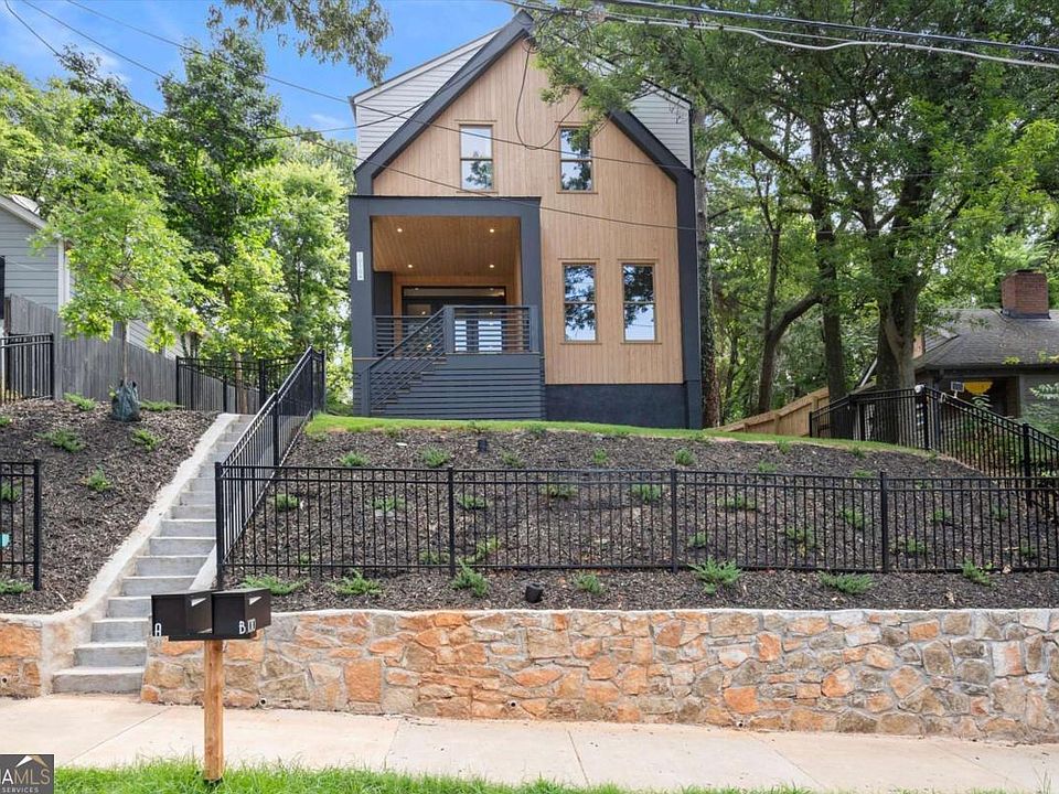1st image of 1010A Boulevard Se