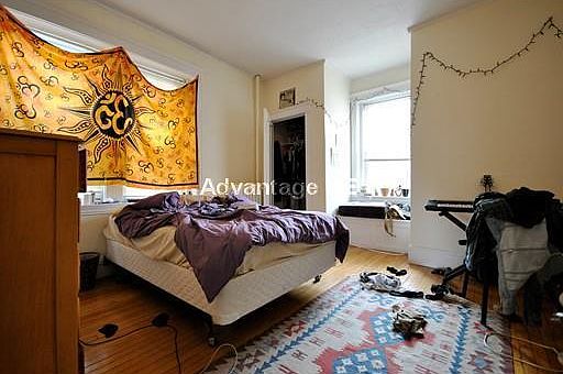 1st image of 34 Egmont St #2A