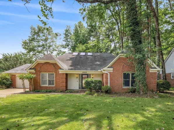 1955 Mount Badon Ln, Cordova, TN 38016