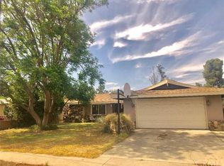 17644 Hawthorne Ave, Fontana, CA 92335