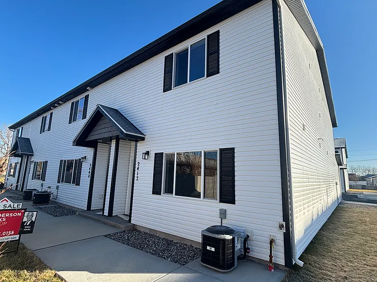2400 Virlow St — Photo 10