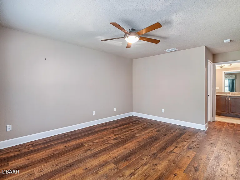 829 Pinewood Dr — Photo 29
