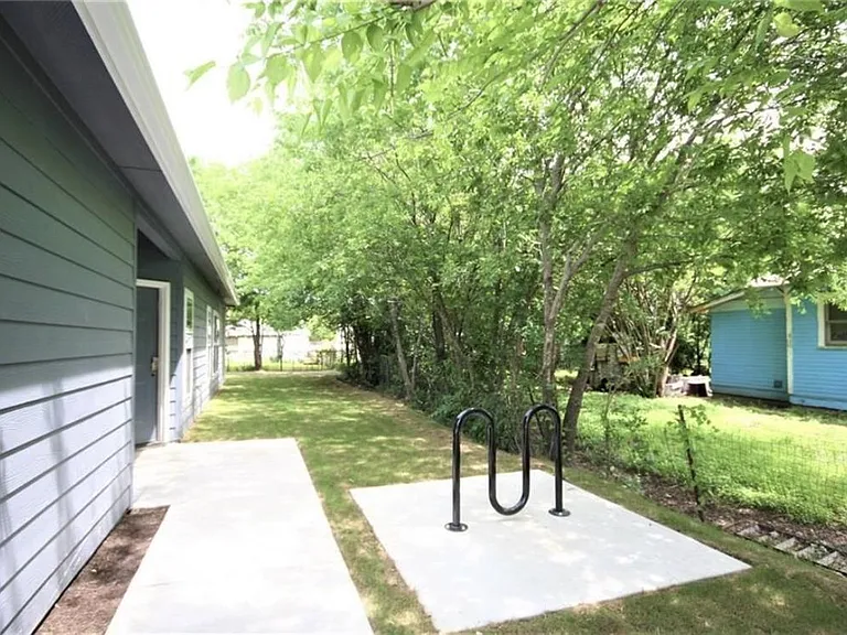 614 Railroad Ave #100 — Photo 11