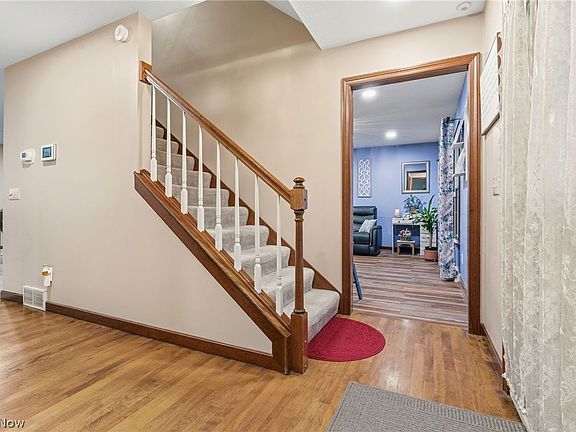 5th image of 1368 Terrace Rd NW