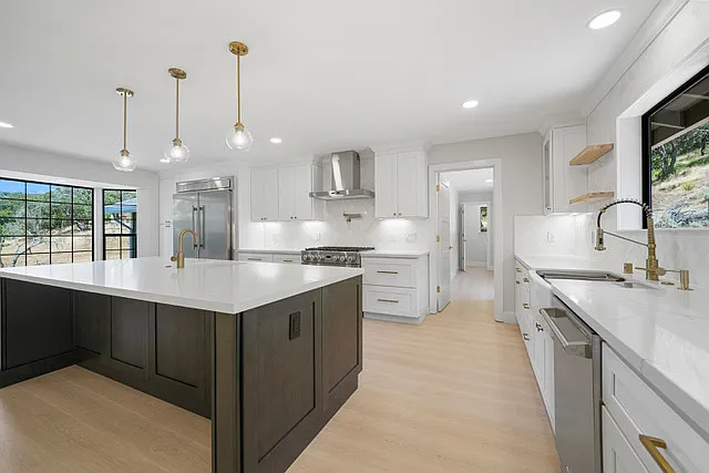 3 bed, 2127 sqft, $5,500 — Photo 3