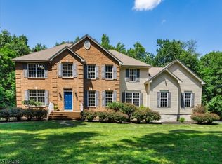 16 Hidden Valley Rd, Newton, NJ 07860