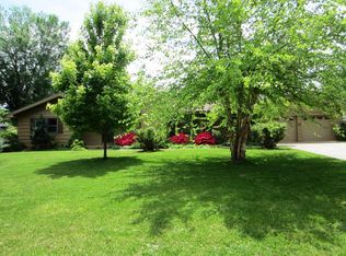 2250 E Bancroft St, Springfield, MO 65804