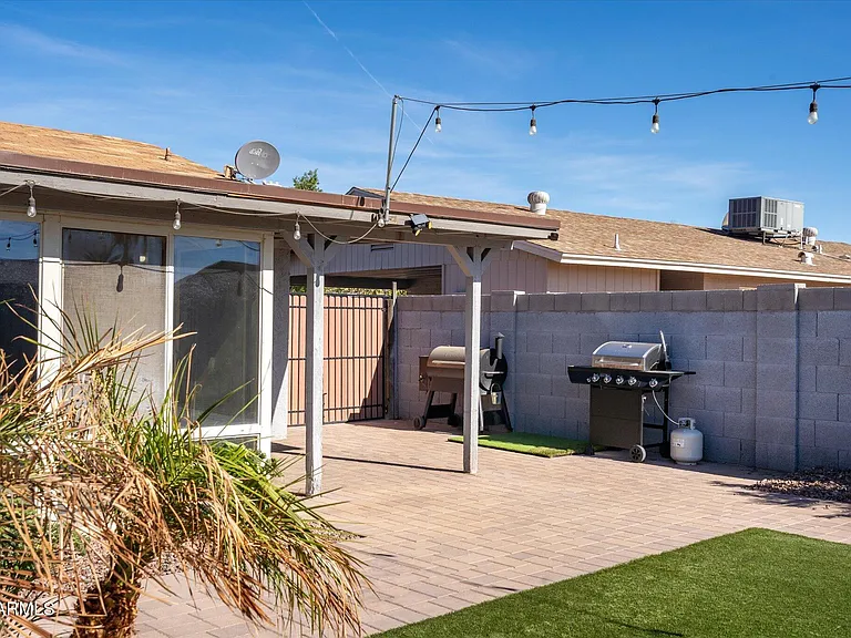 1211 W Palomino Dr — Photo 35