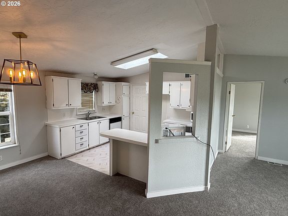3rd image of 515 Leisure Cir