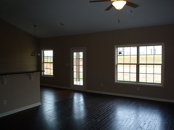3rd image of 1800 Creekstone Dr #1800