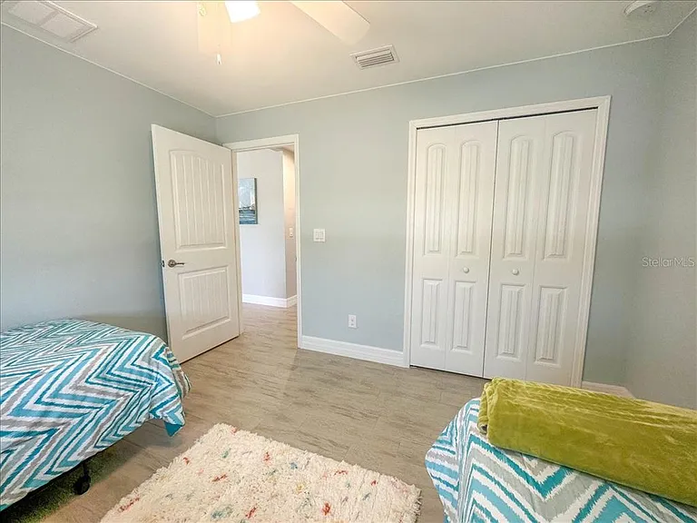11707 Willmington Blvd — Photo 24