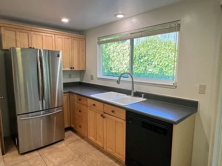233 Calvin Pl — Photo 7