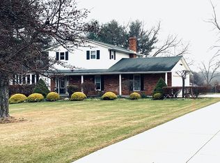 11495 County Line Rd, Chesterland, OH 44026