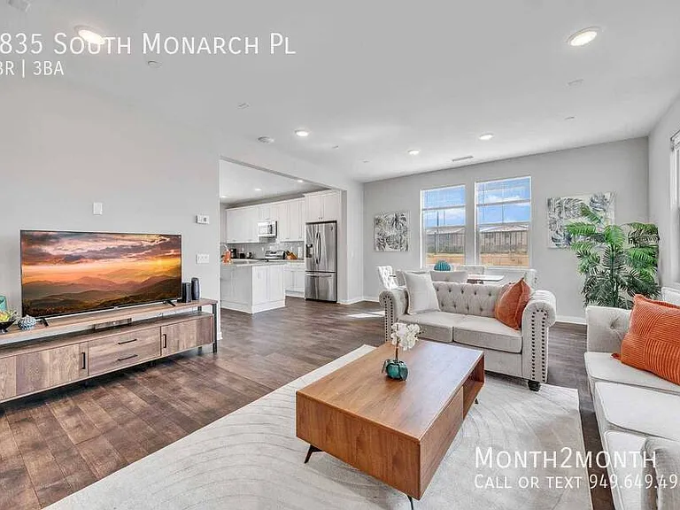 4835 S Monarch Pl — Photo 2
