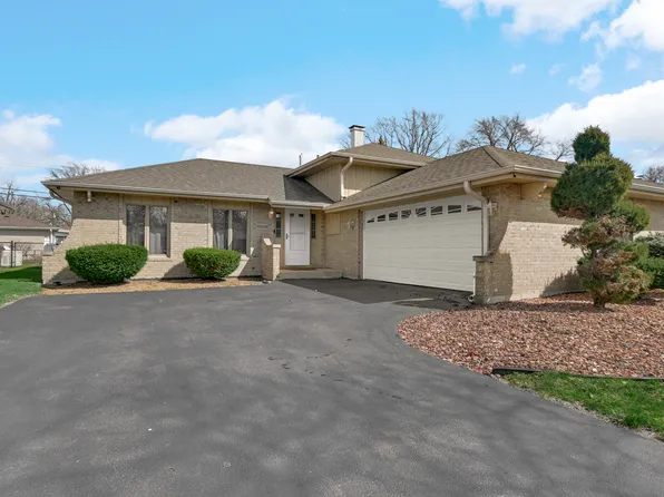 18409 Willow Ln, Lansing, IL 60438