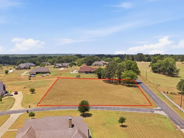 110 County Road 1432, Jacksonville, TX 75766