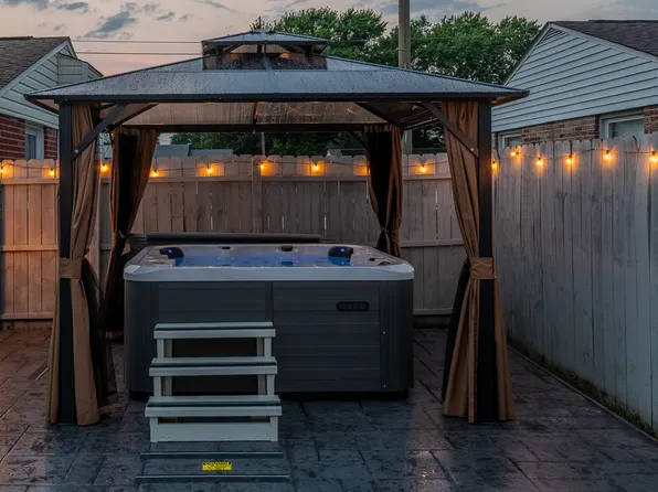 (undisclosed Address), Hampton, VA 23663