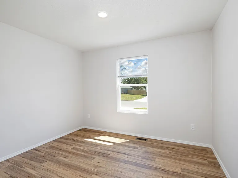 781 W Navajo St — Photo 13