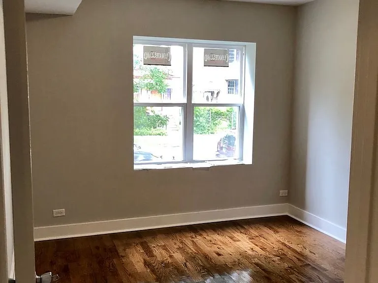 5437 W Monroe St #1 — Photo 10