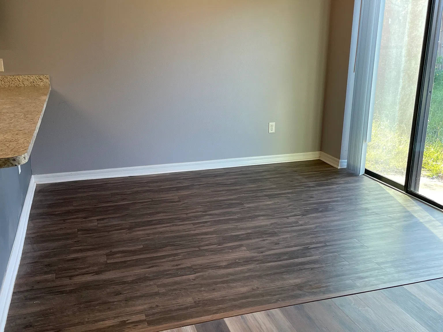 27032 Mary Ave — Photo 2