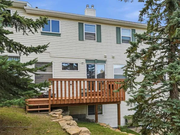 58 Country Hills Vlg NW, Calgary, AB T3K 4S8