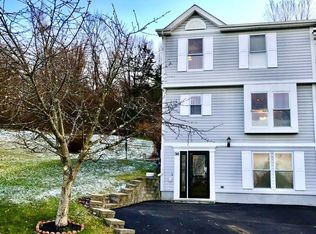 38 Helen Ct, Beacon, NY 12508